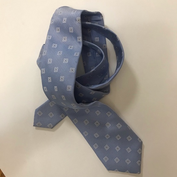 Saks Fifth Avenue Men’s Neck Tie - Picture 4 of 4
